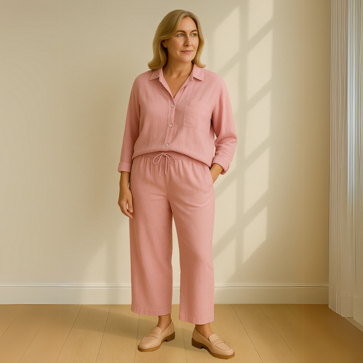 Elegant 2-Piece Outfit: Blouse and Wide-Leg Trousers