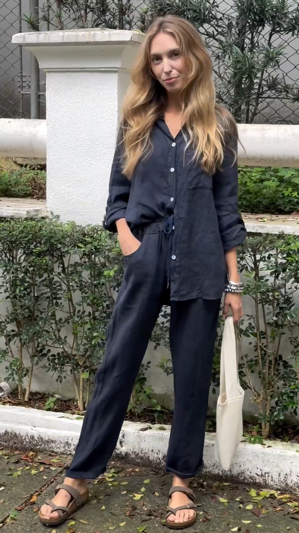 De Bruijn™ | Stijlvolle tweedelige linnen set met shirt en broek