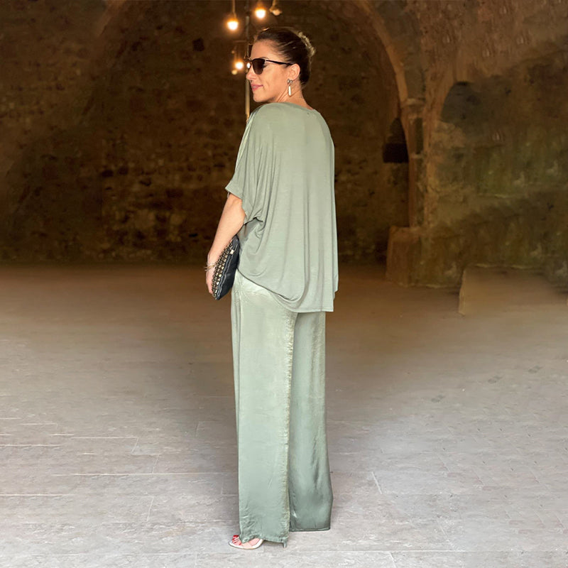 Stijlvolle Glanzende Tweedelige Outfit met V-hals in Plus Size